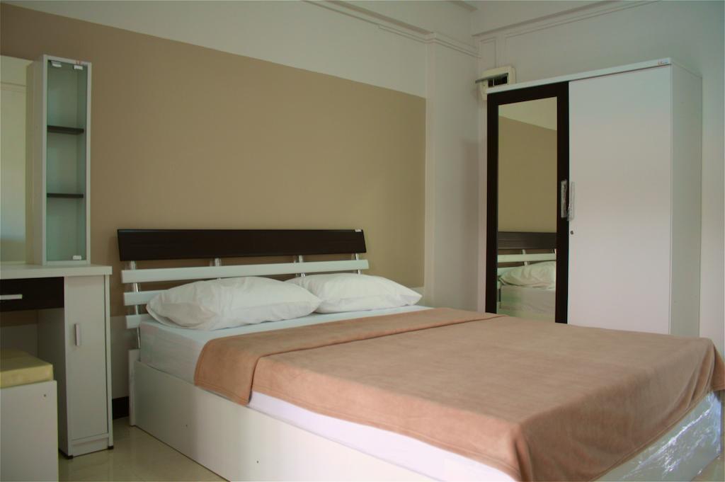 Baanbudsarin Apartment Sing Buri Exterior foto